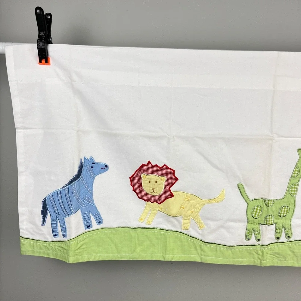 Pottery Barn Kids‎ Safari Animal Crib/Toddler Quilt & 2 Window Valances